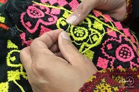 مشکلات تولید صنایع دستی در تهران | هنرمندان حمایت نمی‌شوند