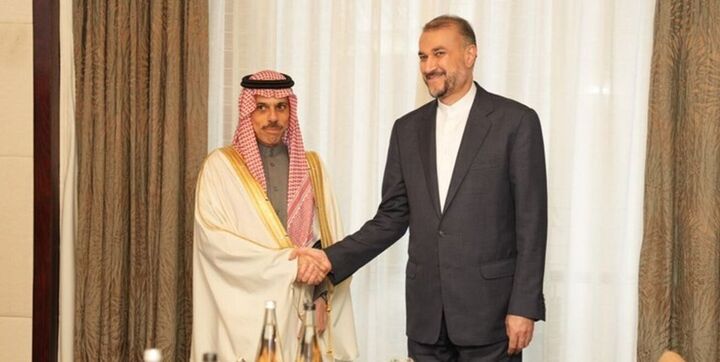 وزیر خارجه عربستان وارد تهران شد
 وزیر خارجه عربستان وارد تهران شد