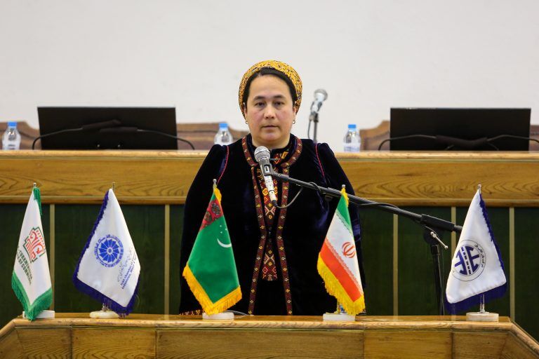 سرمایه گذاران ایران و ترکمنستان گرد هم آمدند| ترکمنستان به دنبال توسعه روابط با ایران