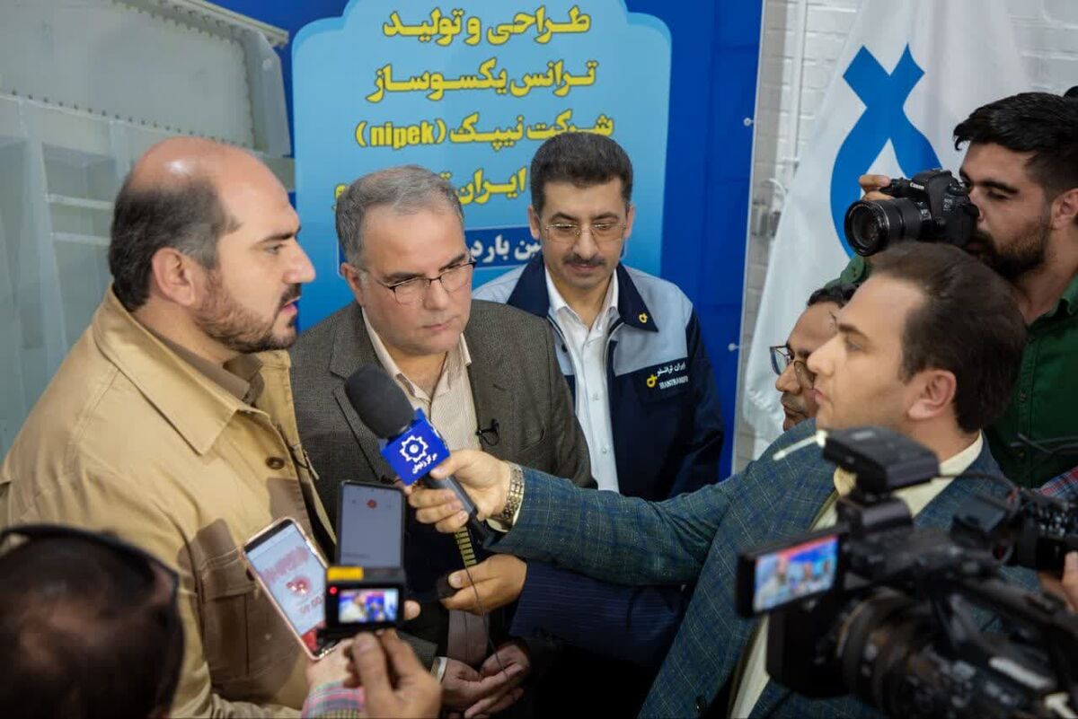 کارخانه سیملاکی اشراق وابسته به گروه صنعتی ایران ترانسفو افتتاح شد