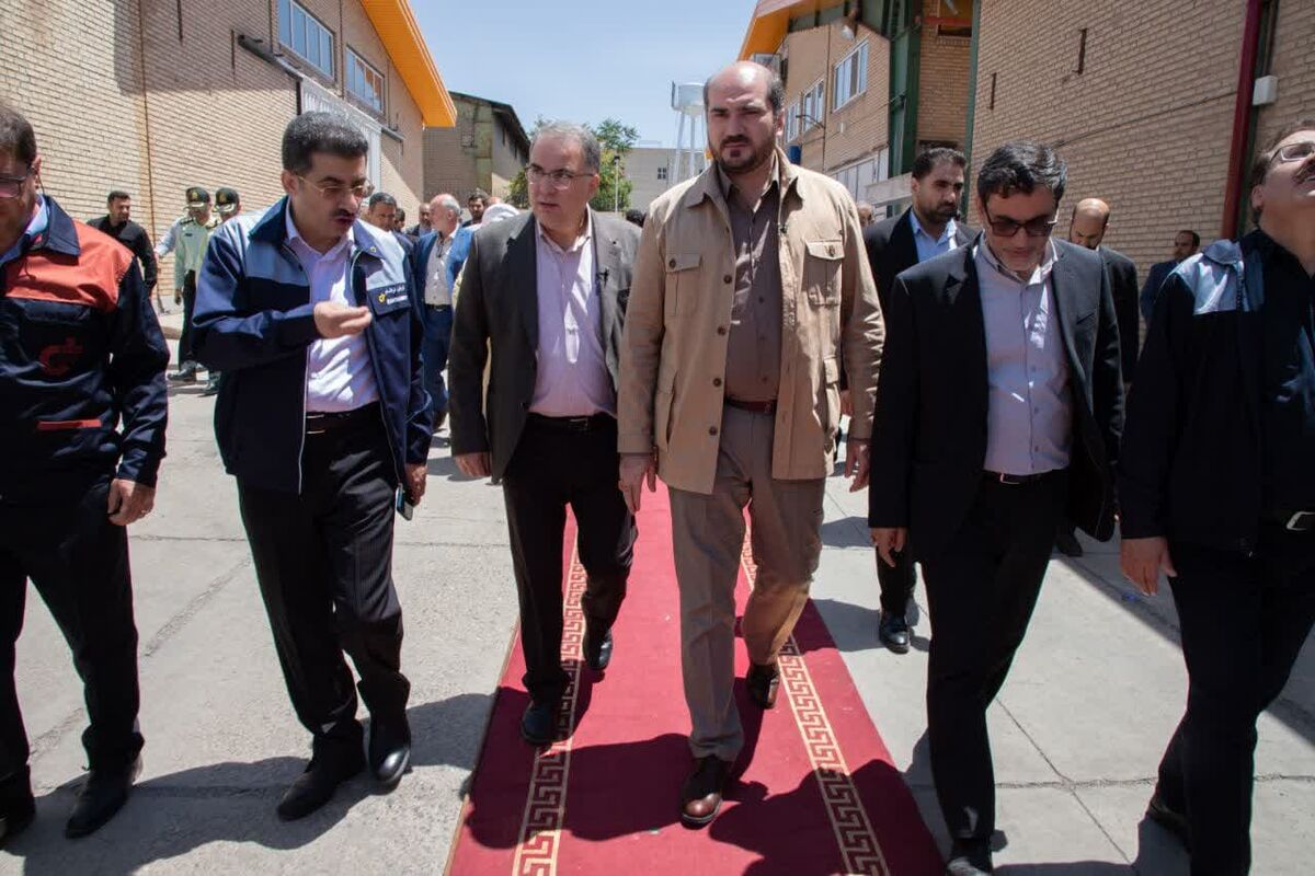 کارخانه سیملاکی اشراق وابسته به گروه صنعتی ایران ترانسفو افتتاح شد