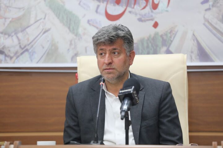 ۴۰۰ تن کالای متروکه از انبارهای بندر آبادان خارجسازی شد