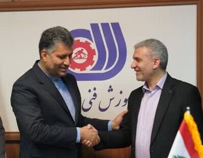اهداء هزار استاندارد شغل صنایع دستی و ۱۲۰۰ استاندارد دانش بنیان به لبنان اهداء هزار استاندارد شغل صنایع دستی و ۱۲۰۰ استاندارد دانش بنیان به لبنان