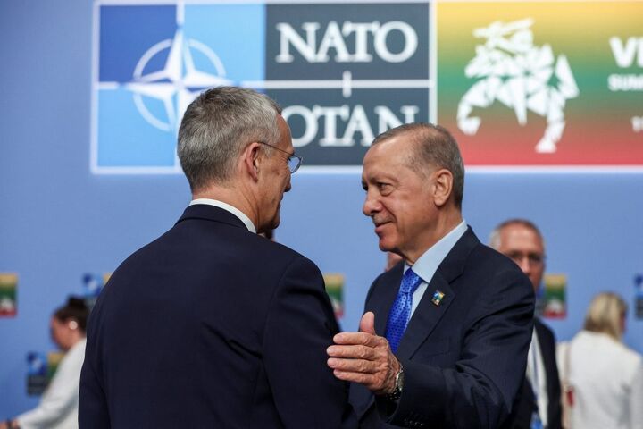 چرخش در سیاست خارجی دولت جدید اردوغان؛ حرکت به غرب و حفظ شرق چرخش در سیاست خارجی دولت جدید اردوغان؛ حرکت به غرب و حفظ شرق