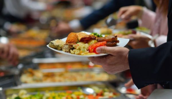 هزینه های سر به فلک کشیده «برای یک ولیمه ساده» | روایت مهمانی هایی که آرزو می شوند