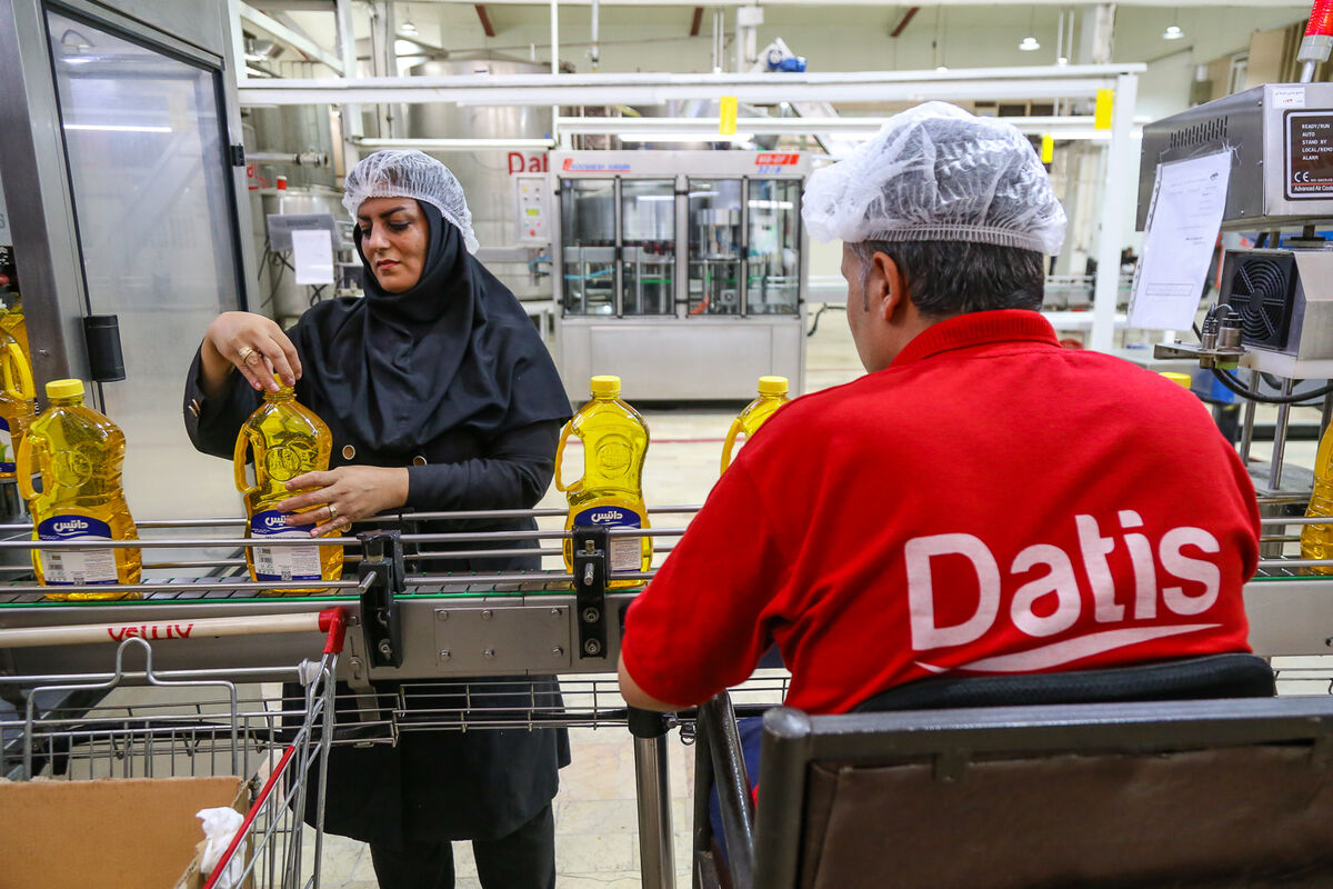 بی توجهی بانکهای یزد به مصوبات کارگروه تسهیل| توسعه واحد برتر صنایع غذایی جهان اسلام لَنگ تسهیلات