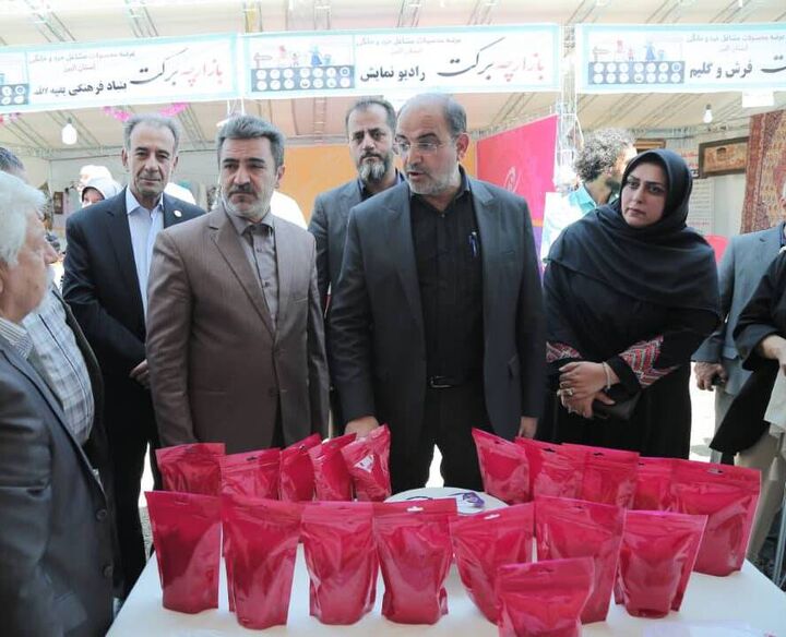 بازارچه برکت در کرج افتتاح شد| فرصت فروش بی واسطه محصولات مشاغل خرد و خانگی بازارچه برکت در کرج افتتاح شد| فرصت فروش بی واسطه محصولات مشاغل خرد و خانگی