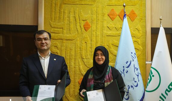 امضای توافقنامه همکاری میان معاونت صنایعدستی با شرکت بیمه البرز امضای توافقنامه همکاری میان معاونت صنایعدستی با شرکت بیمه البرز