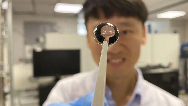 ساخت باتری نازکی برای لنزهای هوشمند چشم