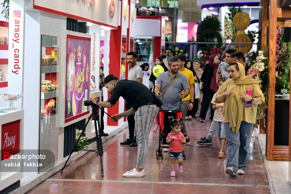 یک نمایشگاه شیرین از زاویه نگاه دوربین؛ جمع فعالان صنعت شیرینی و شکلات در تهران