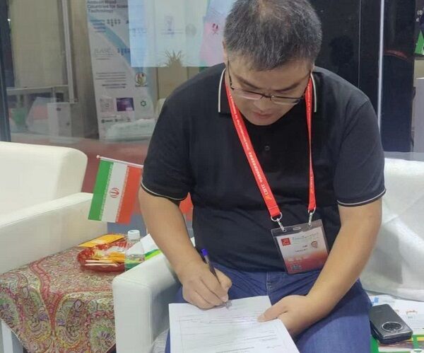امضاء تفاهمنامه تولید جرثقیل های صنعتی در ارس توسط سرمایه گذار چینی