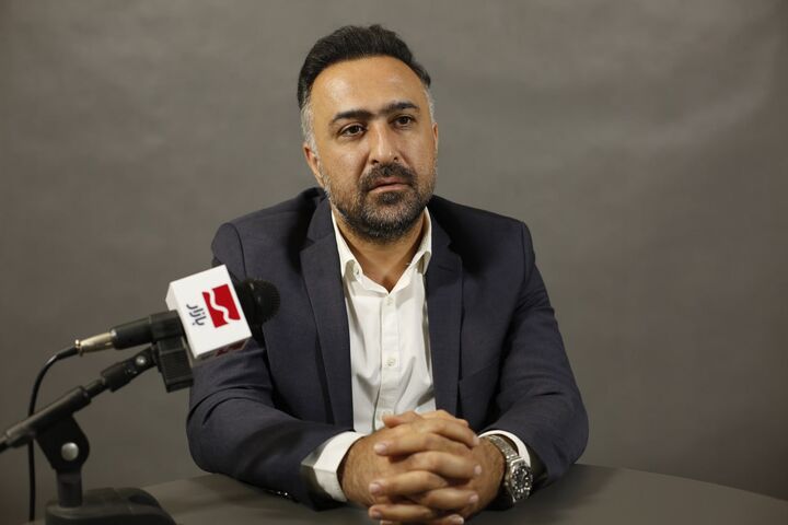کدام آدم عاقلی در جایی که نه آب نه برق و نه گاز دارد سرمایه گذاری می کند کدام آدم عاقلی در جایی که نه آب نه برق و نه گاز دارد سرمایه گذاری می کند