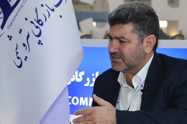افزایش ارزآوری محصولات پتروشیمی با دور زدن تحریمها افزایش ارزآوری محصولات پتروشیمی با دور زدن تحریمها