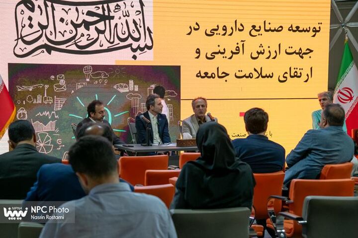 تولید ۷۲ درصد مواد مؤثره دارویی در ایران با تکمیل زنجیره ارزش محصولات پتروشیمی تولید ۷۲ درصد مواد مؤثره دارویی در ایران با تکمیل زنجیره ارزش محصولات پتروشیمی