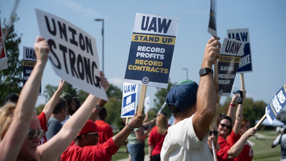 ادامه اعتصابات کارگران در آمریکا