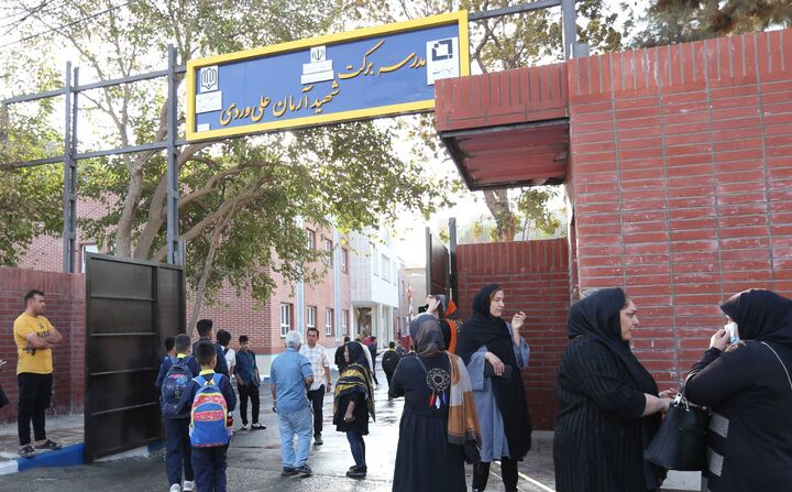 برکت شهید آرمان علی وردی نام مدرسه جدید بنیاد برکت برکت شهید آرمان علی وردی نام مدرسه جدید بنیاد برکت