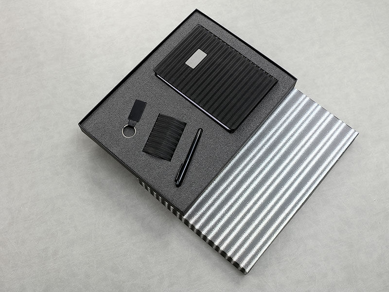 روز مادر و روز پدر در سال ۱۴۰۳