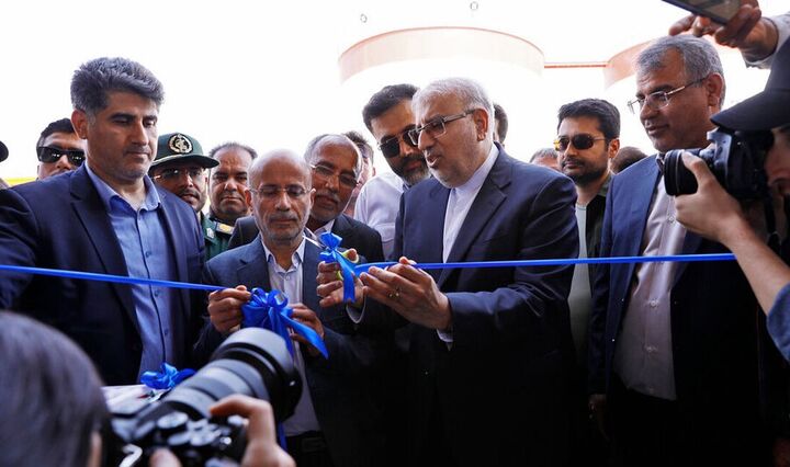 طرح پالایشی شهرک صنعتی مُهر به بهرهبرداری رسید طرح پالایشی شهرک صنعتی مُهر به بهرهبرداری رسید