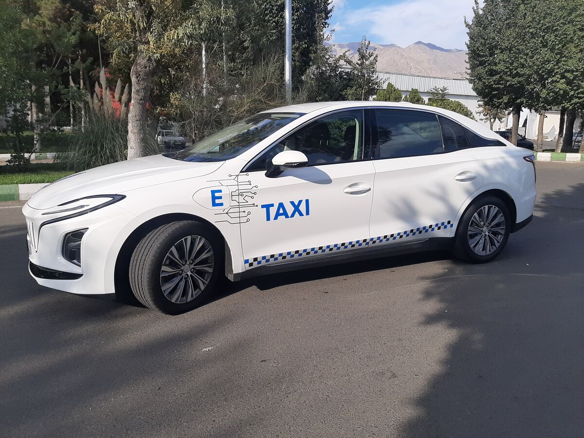 هونگچی با استهلاک صفر وارد تاکسیرانی می شود| بهبود رفتار رانندگی با فناوری خودران