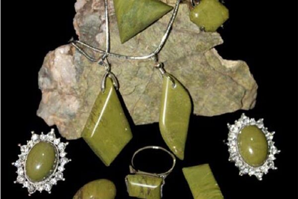 سهم ناچیز همدان از صادرات سنگهای قیمتی| ثروتی که از جیب مردم میرود