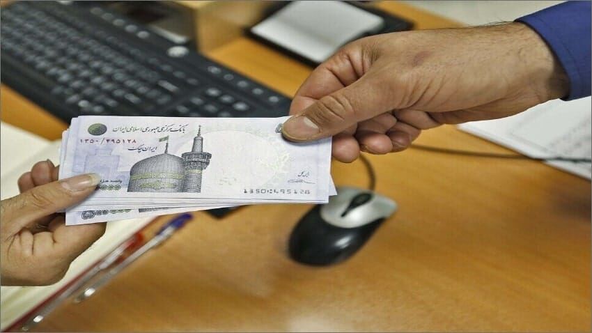 گلایه مردم از عدم اعطای تسهیلات بانکی | مسئولان تکذیب میکنند