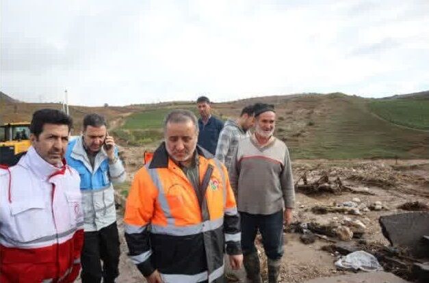 تیم بهداشت و درمان در مناطق سیل زده کالپوش مستقر شد تیم بهداشت و درمان در مناطق سیل زده کالپوش مستقر شد