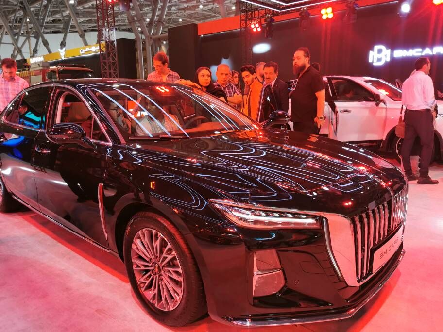 توجه ویژه بازدیدکنندگان اصفهانی به هونگچی اچ۵ | حضور مشتریان متخصص در نمایشگاه خودرو اصفهان