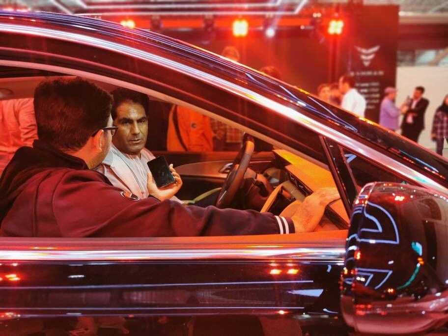 توجه ویژه بازدیدکنندگان اصفهانی به هونگچی اچ۵ | حضور مشتریان متخصص در نمایشگاه خودرو اصفهان