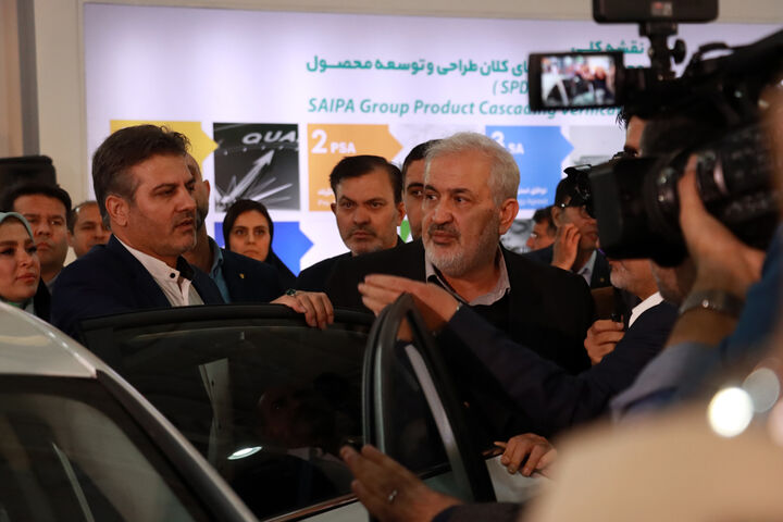 مدیریت خودروسازان بزرگ واگذار می شود؟| شعار جدید علی آبادی در دقیقه ۹۰ تلاش برای ابقا مدیریت خودروسازان بزرگ واگذار می شود؟| شعار جدید علی آبادی در دقیقه ۹۰ تلاش برای ابقا