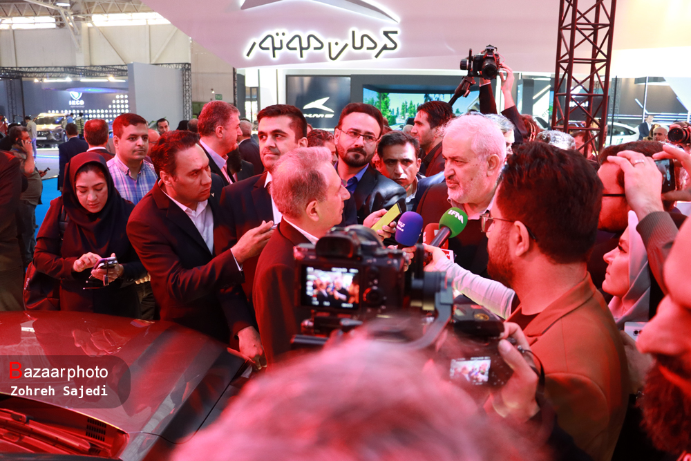 توجه وزیر و شهرداران به هونگچی| گروه بهمن با خودرو و موتورسیکلت برقی به نمایشگاه آمده بود