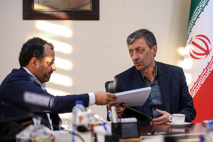 دیدار وزیر اقتصاد با رئیس ستاد اجرایی فرمان امام دیدار وزیر اقتصاد با رئیس ستاد اجرایی فرمان امام