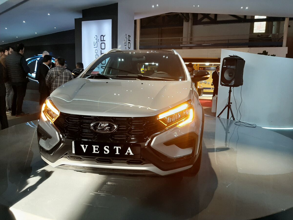 کم محلی به خودروسازان در روسیه؛ استقبال از لادا در ایران!| لادا خودروی لوکس دهه 90 اروپای شرقی