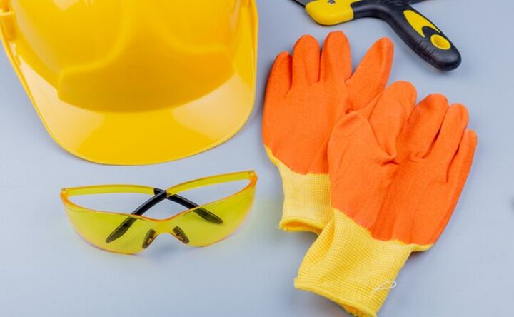 دستکش ایمنی کار،محصولی که در مشاغل پر خطر باید استفاده کرد
