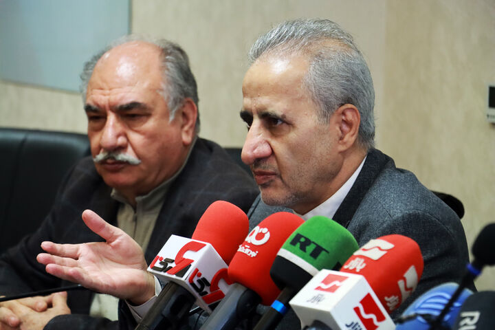 صادرات پتروشیمی امسال به۱۲ میلیارد دلار هم نمیرسد| آینده نگران کننده متانول در ایران صادرات پتروشیمی امسال به۱۲ میلیارد دلار هم نمیرسد| آینده نگران کننده متانول در ایران