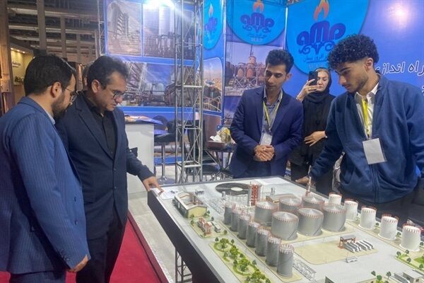 قیر شبتاب رونمایی شد قیر شبتاب رونمایی شد