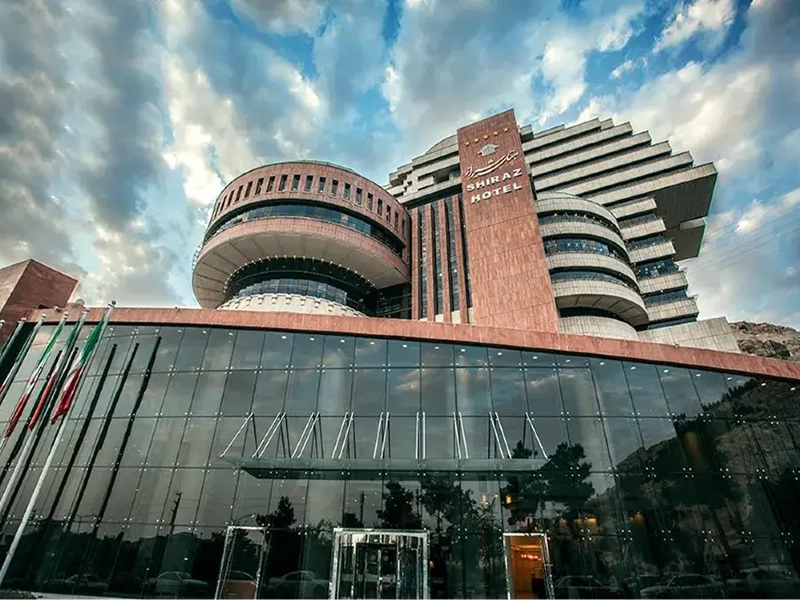 مدارک لازم برای اقامت در هتل شیراز