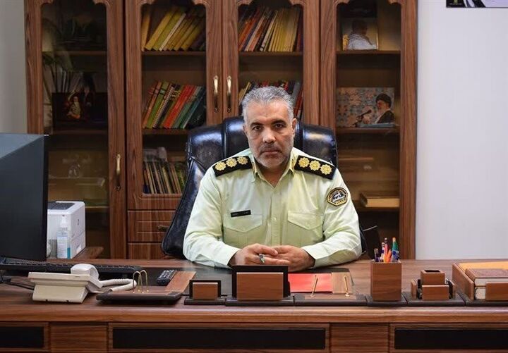 کشف ۱۶ هزار لباس قاچاق از انباری در بازار تهران کشف ۱۶ هزار لباس قاچاق از انباری در بازار تهران