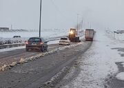بارش برف در محور اهر- کلیبر| غافلگیری رانندگان و اختلال در تردد جاده ای