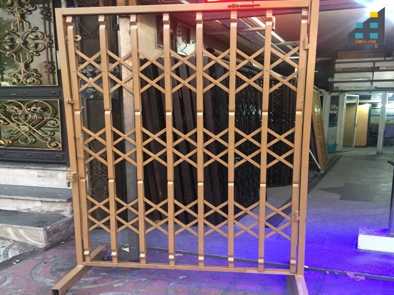 درب آکاردئونی فلزی