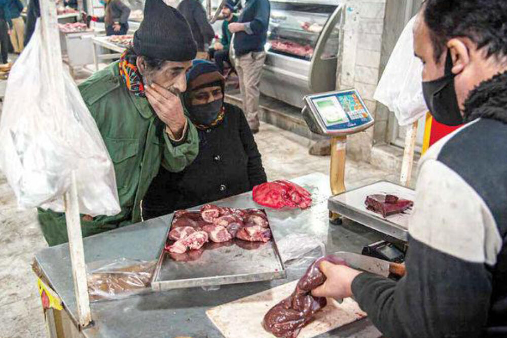 مردم زیر بار گرانیهای کمر شکن| تورم دامن سفره افطار را هم گرفت