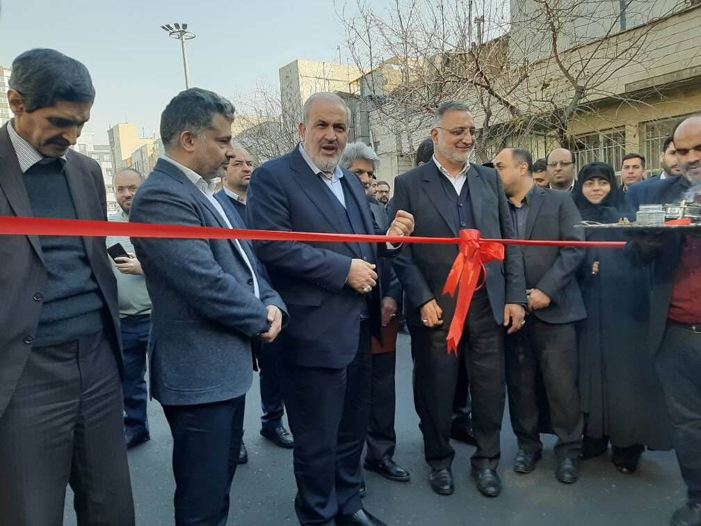 کرمان خودرو تاکسی برقی به شهرداری تحویل داد| خودرو پاک یک میلیارد و ۳۲۰ میلیون تومانی