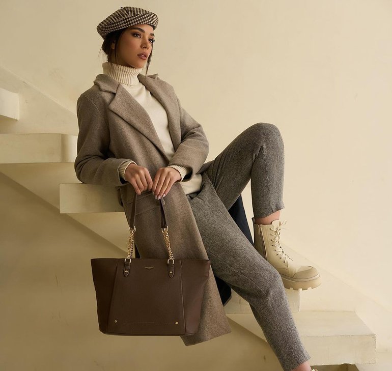 کیف زنانه به عنوان هدیه