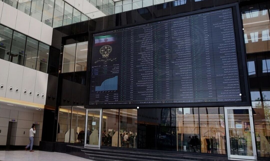 استیفای حقوق سهامداران خرد مدیر قوی می خواهد| انتظار تحول چشمگیر از تیم فعلی بیهوده است 2 استیفای حقوق سهامداران خرد مدیر قوی می خواهد| انتظار تحول چشمگیر از تیم فعلی بیهوده است