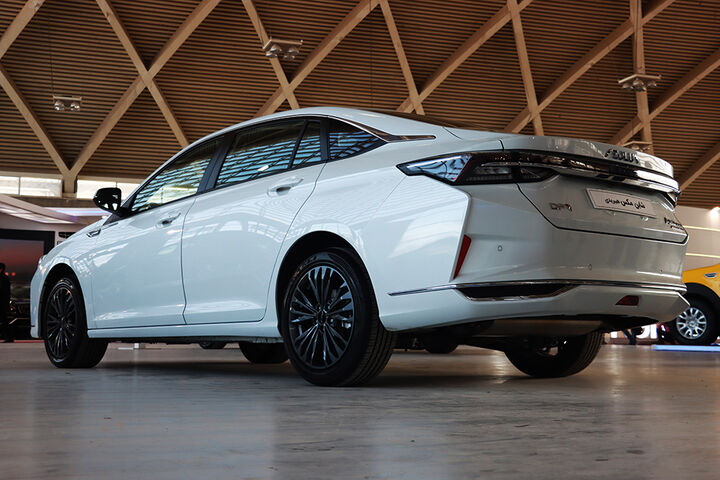 پنجمین نمایشگاه خودرو تهران