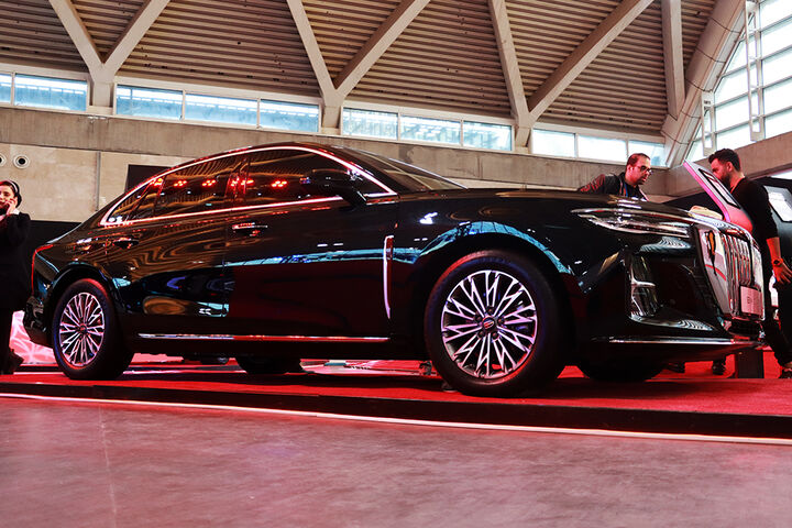 پنجمین نمایشگاه خودرو تهران