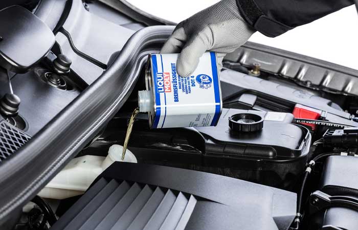 ۵ علت کم شدن روغن ترمز خودرو