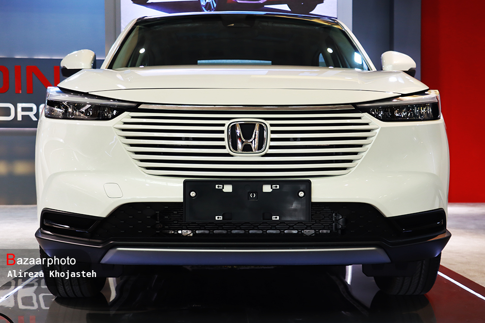 لوس گرایی ناشی از سردرگمی دستاورد نمایشگاه خودرو تهران| رقابت خودروهای وارداتی شروع شد