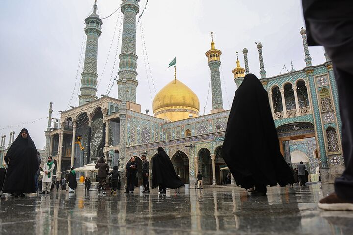 ۲۰ میلیون زائر با ارزش افزوده ای «ناچیز»؛ گردشگران به قم می آیند، اما در قم نمی مانند! ۲۰ میلیون زائر با ارزش افزوده ای «ناچیز»؛ گردشگران به قم می آیند، اما در قم نمی مانند!