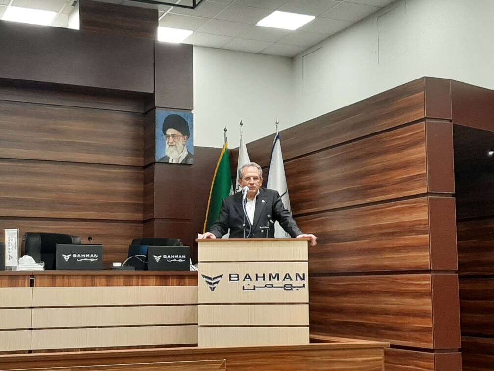 خودروسازان تولید کننده برق شوند| فقدان قانون ساخت داخل قطعات محصولات برقی در وزارت صمت