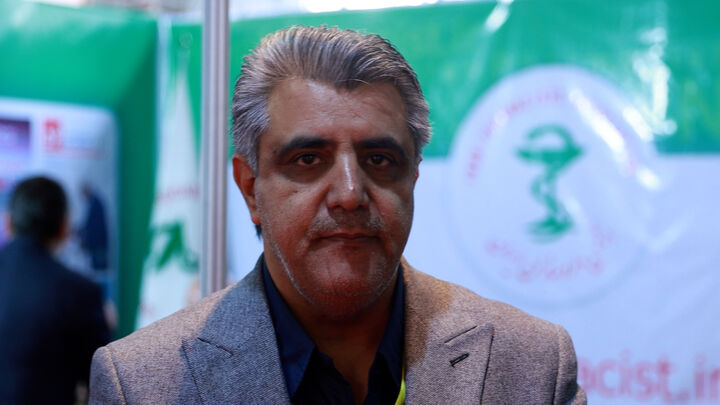 افزایش ماهانه ۶.۵ همت مطالبات داروخانه ها از دولت و بیمه ها؛ شیرخشک هم به درد دارو گرفتار شد افزایش ماهانه ۶.۵ همت مطالبات داروخانه ها از دولت و بیمه ها؛ شیرخشک هم به درد دارو گرفتار شد